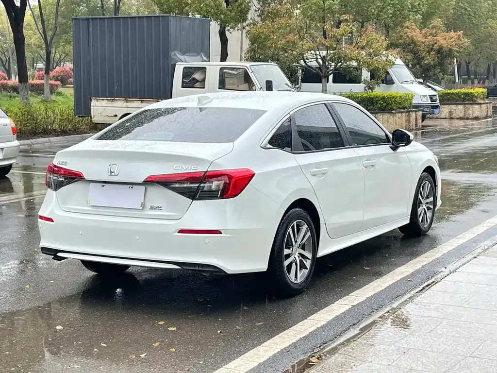 Honda Civic — фото 7