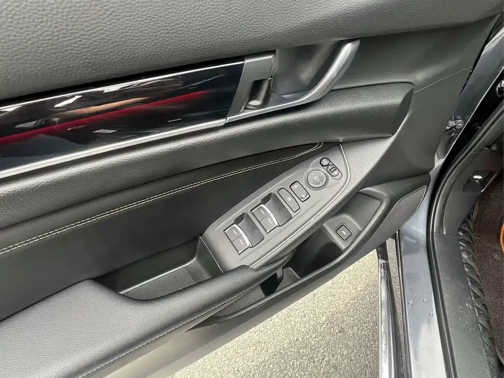 Honda Accord — фото 6