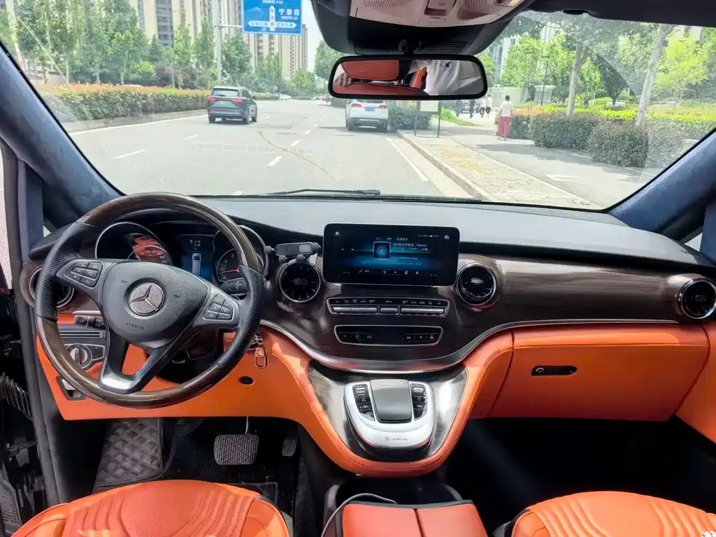 Mercedes-Benz V-Class 2022 из CN, фото 4