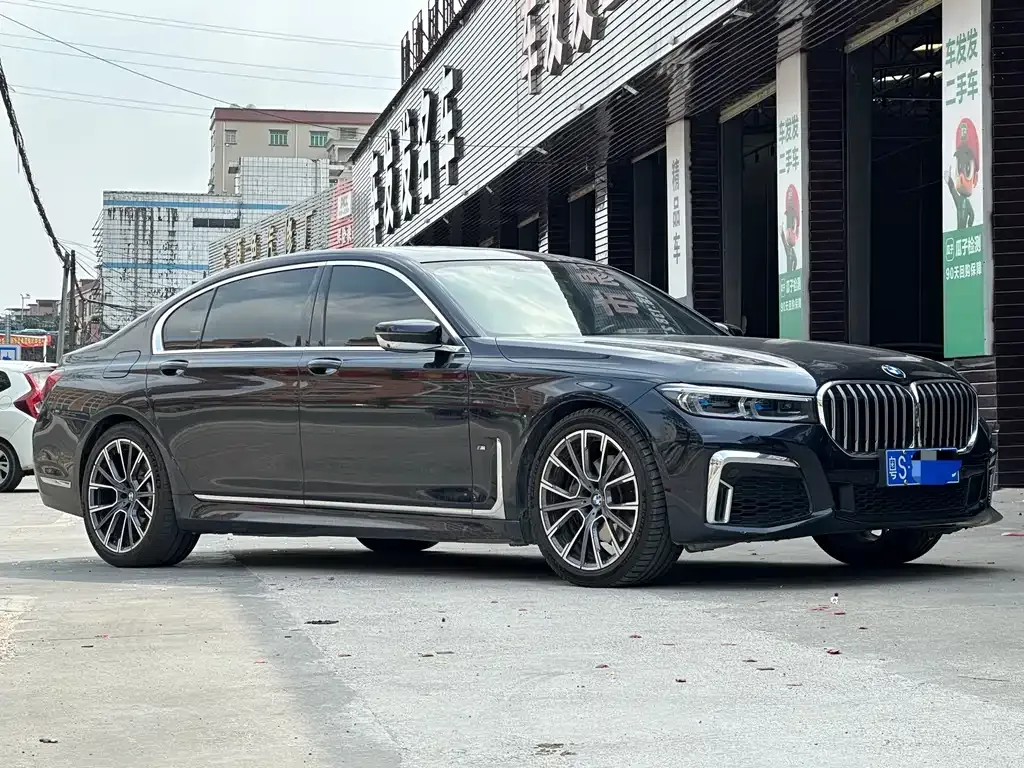 BMW 7 Series 2022 из CN, фото 4