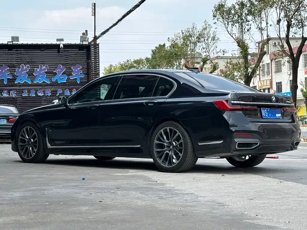 BMW 7 Series 2022 из CN, фото 10