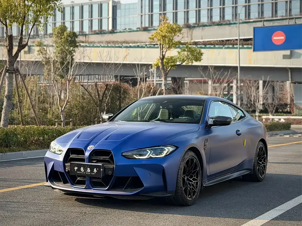 BMW M4 — фото 1