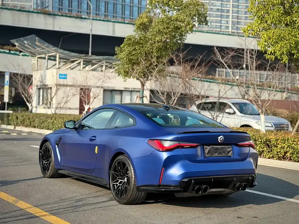 BMW M4 — фото 10