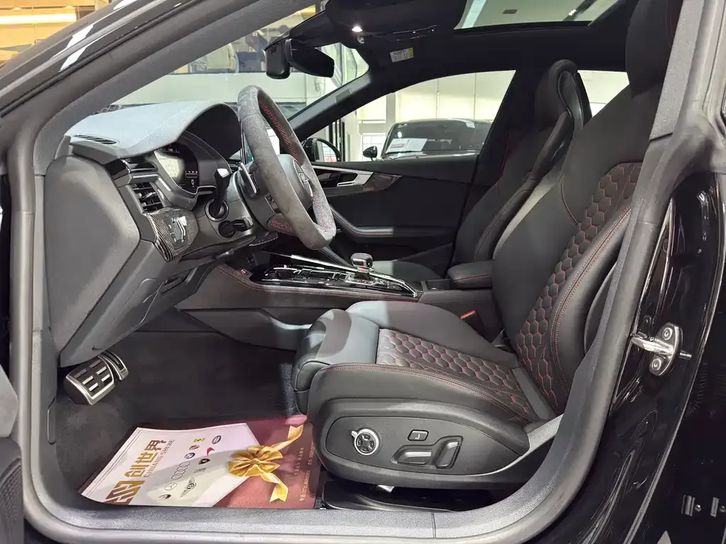 Audi RS 5 2025 из CN, фото 5