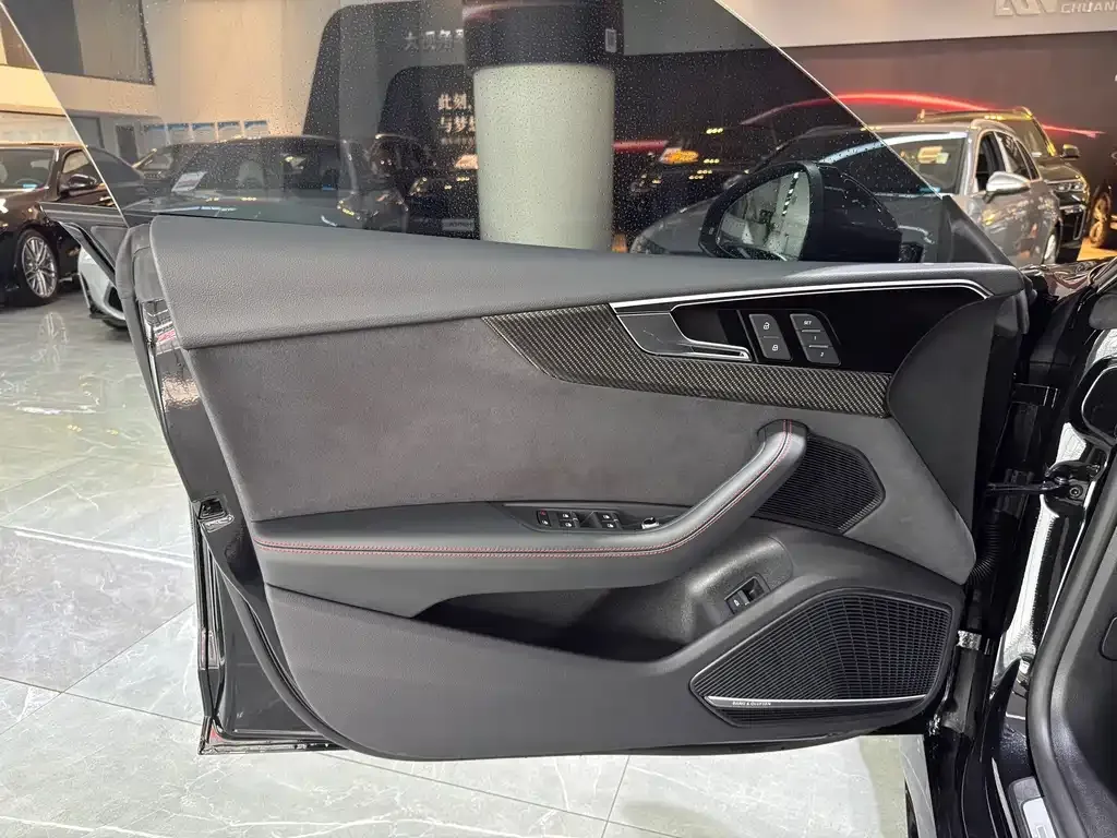 Audi RS 5 2025 из CN, фото 7