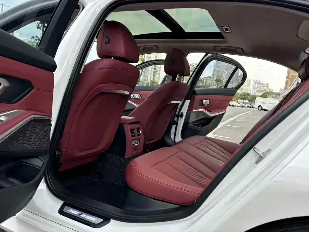 BMW 3 Series 2022 из CN, фото 3