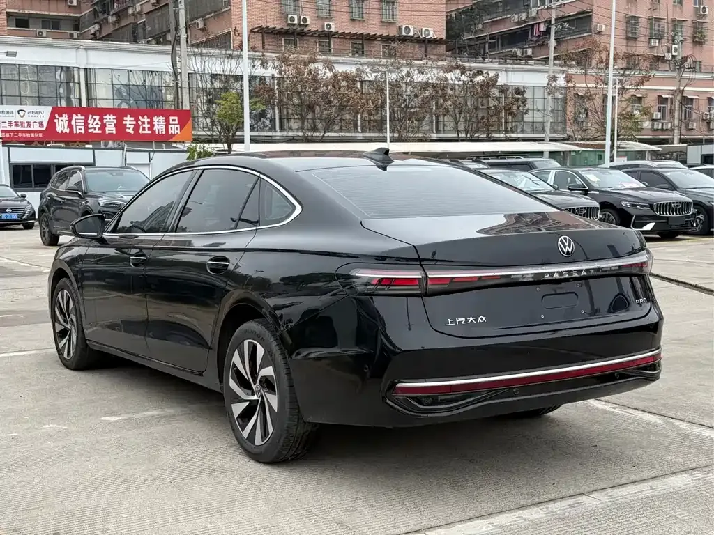 Volkswagen Passat — фото 5