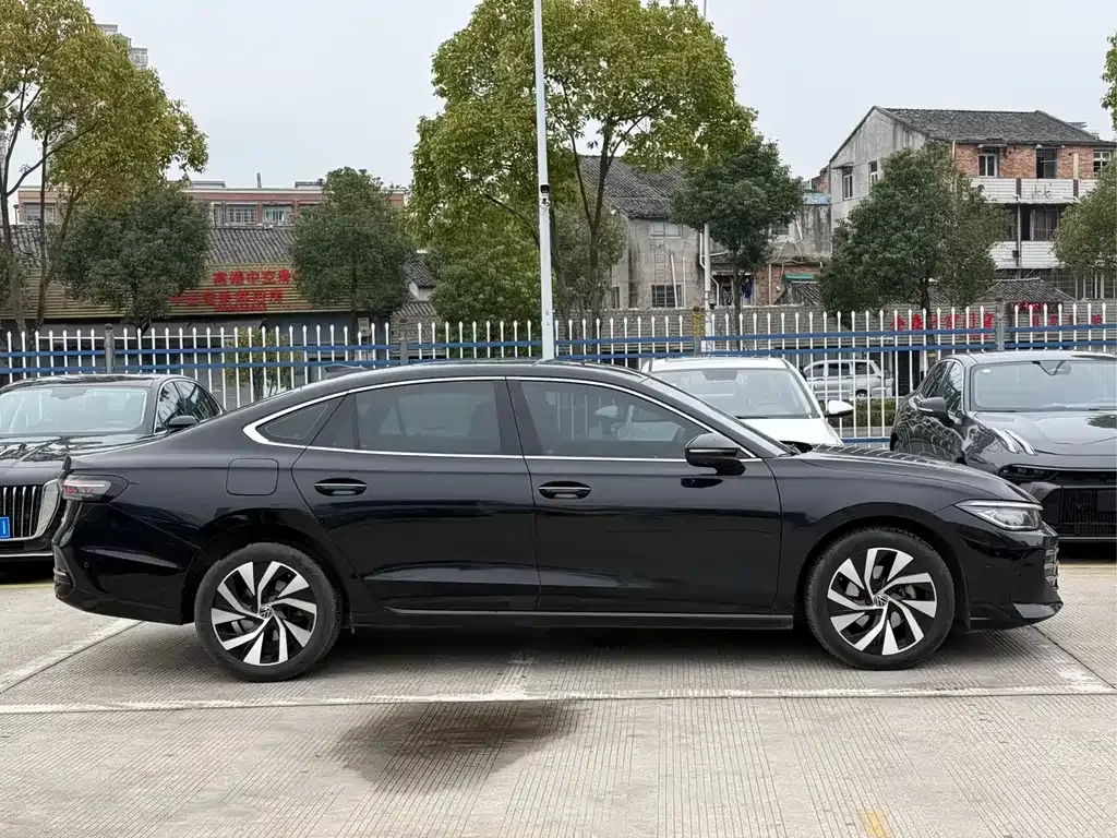 Volkswagen Passat — фото 7