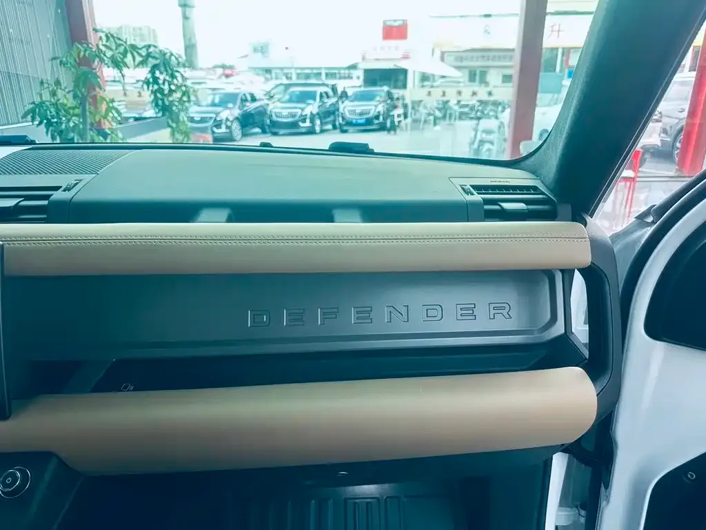 Land Rover Defender — фото 5
