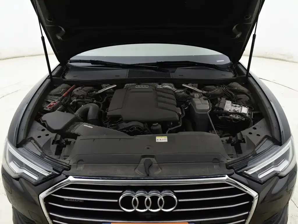 Audi A6L — фото 10