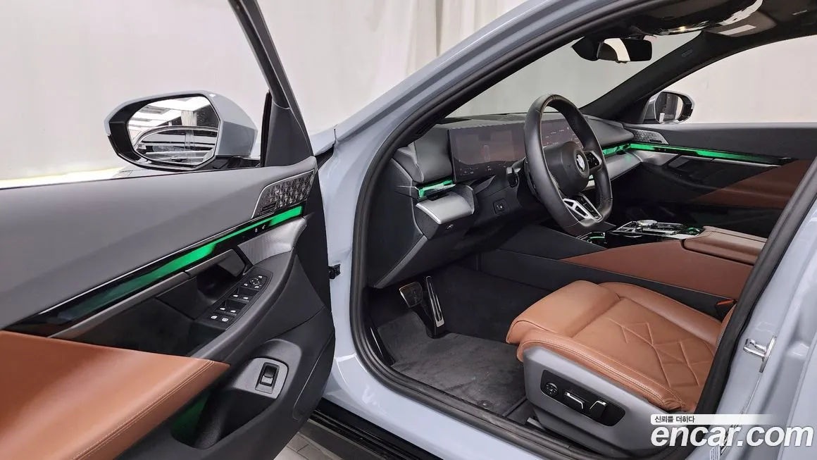 BMW 5-Series 2025 из KR, фото 5