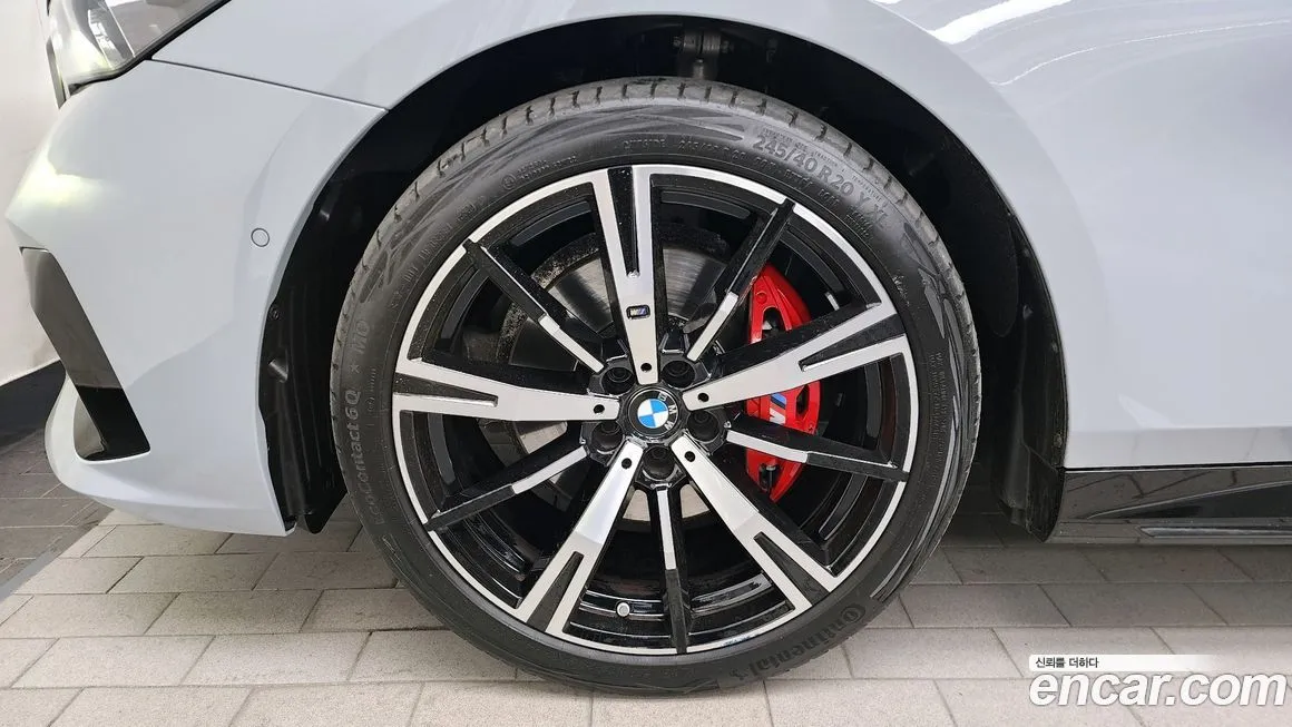 BMW 5-Series 2025 из KR, фото 8