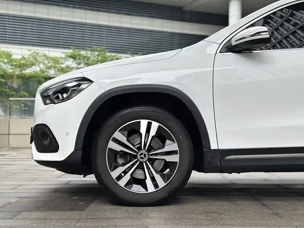Mercedes-Benz GLA — фото 7