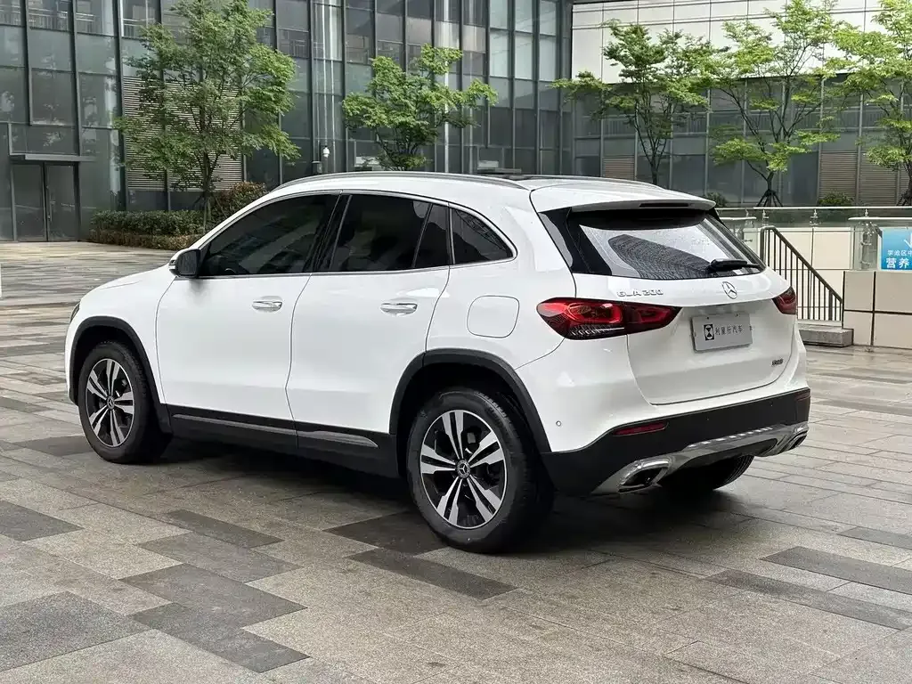 Mercedes-Benz GLA — фото 6