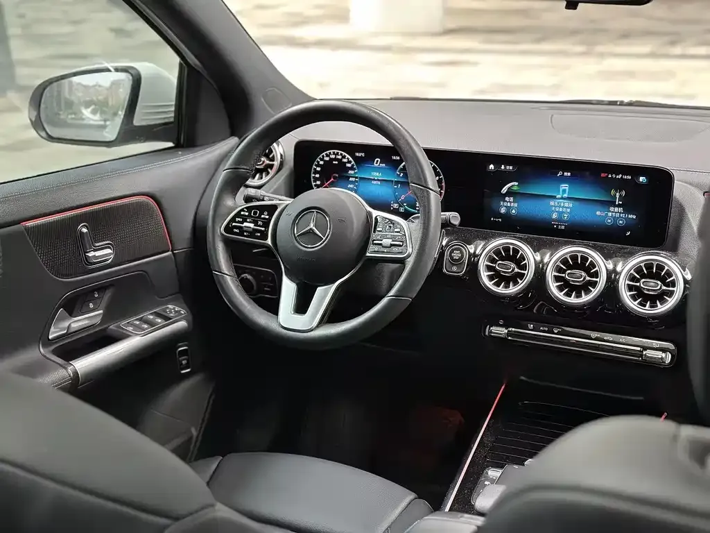 Mercedes-Benz GLA — фото 4