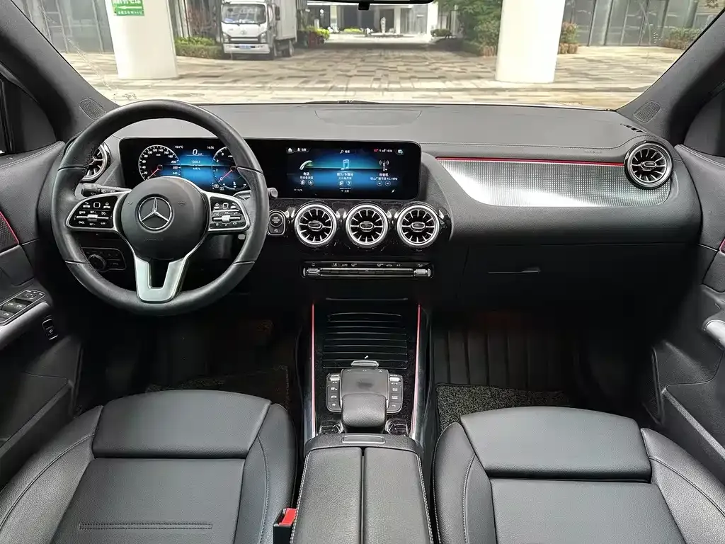 Mercedes-Benz GLA — фото 10