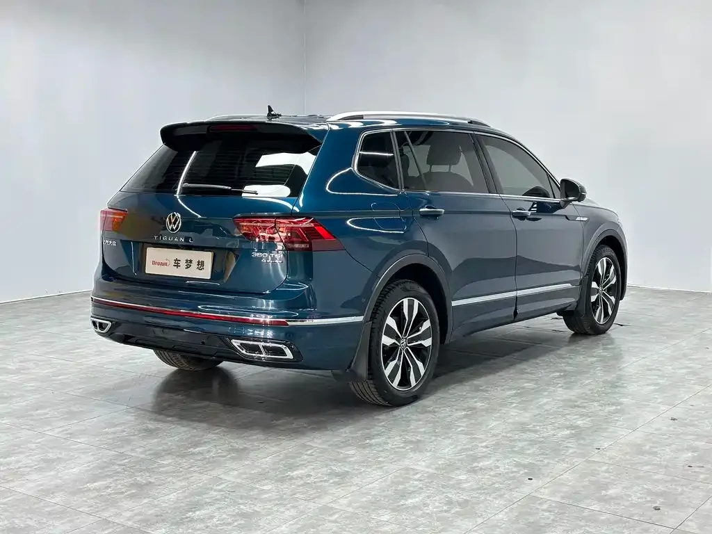 Volkswagen Tiguan L — фото 3