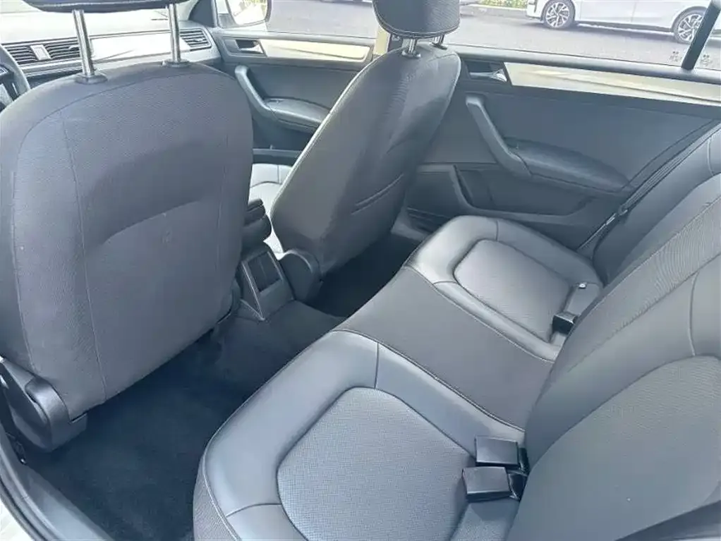 Skoda Rapid 2022 из CN, фото 2