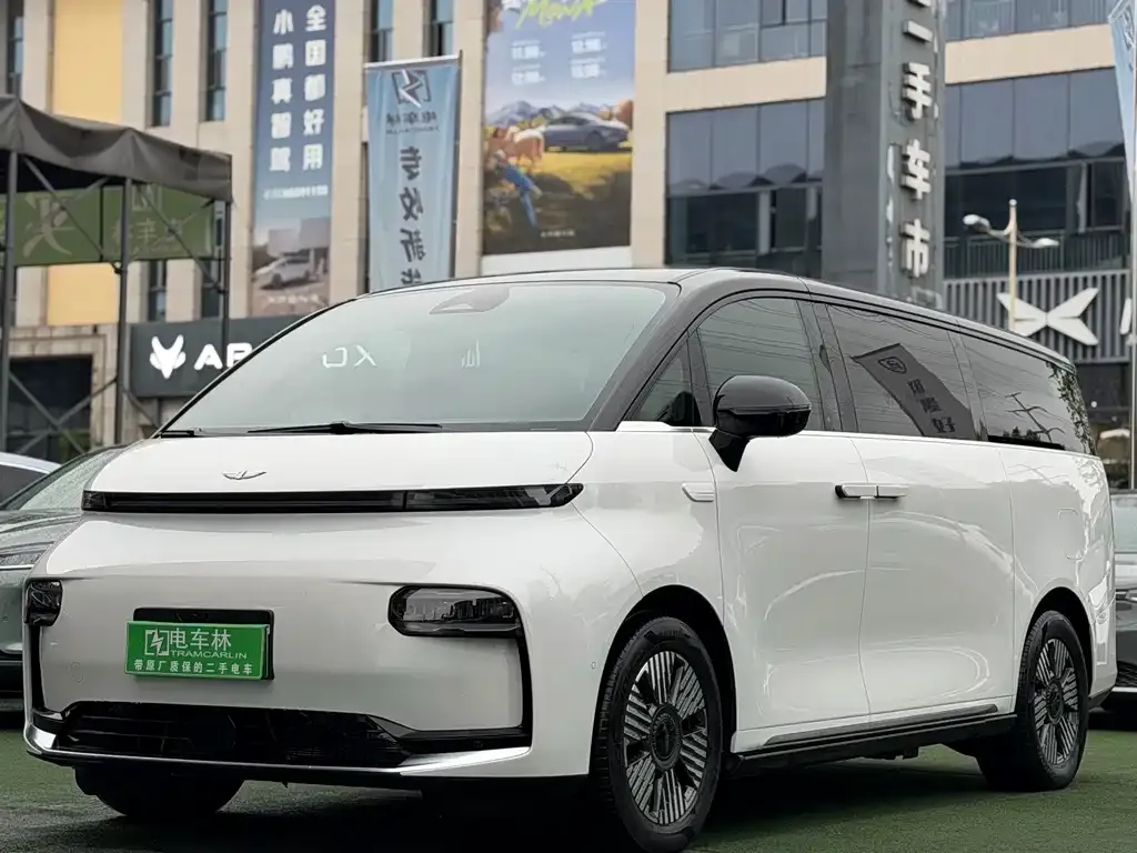 Geely Yizhen L380