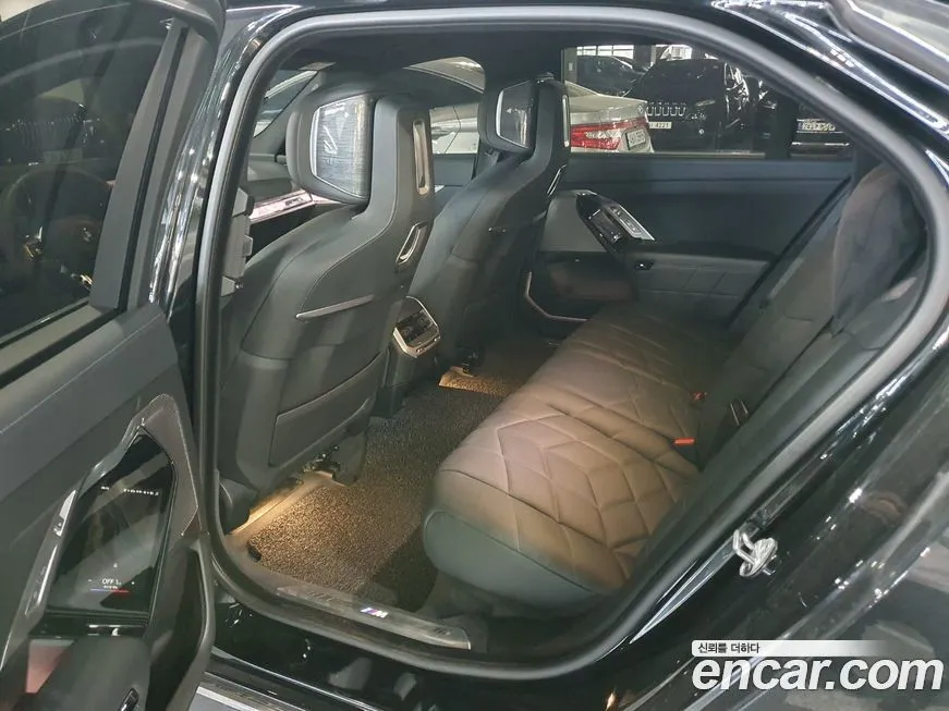 BMW 7-Series 2024 из KR, фото 7