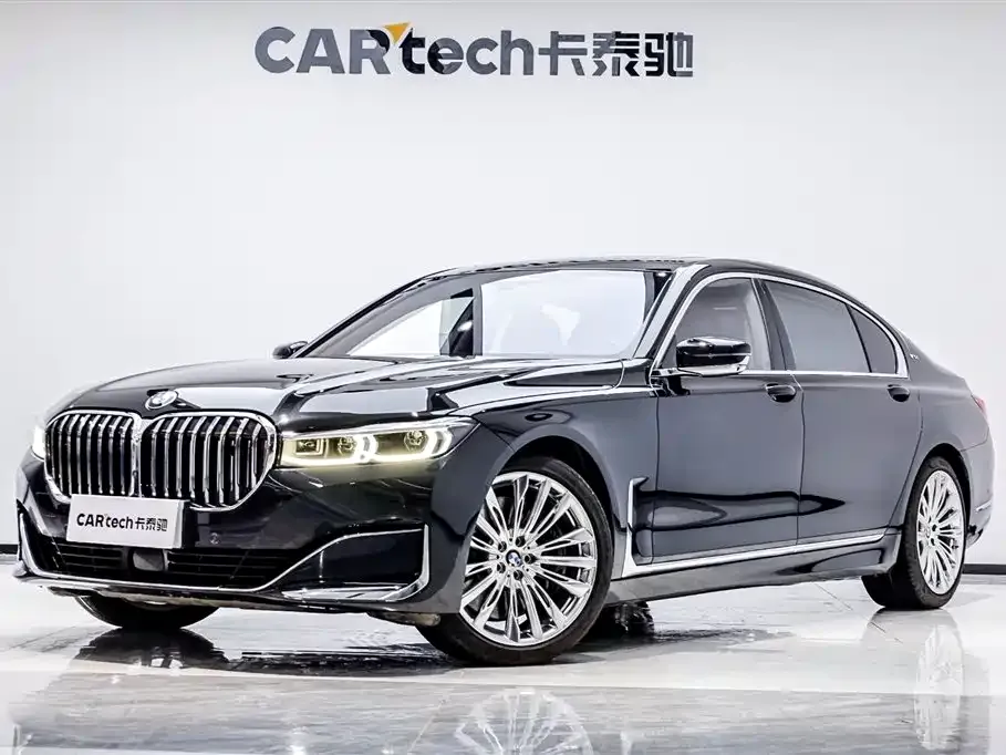 BMW 7 Series — фото 1