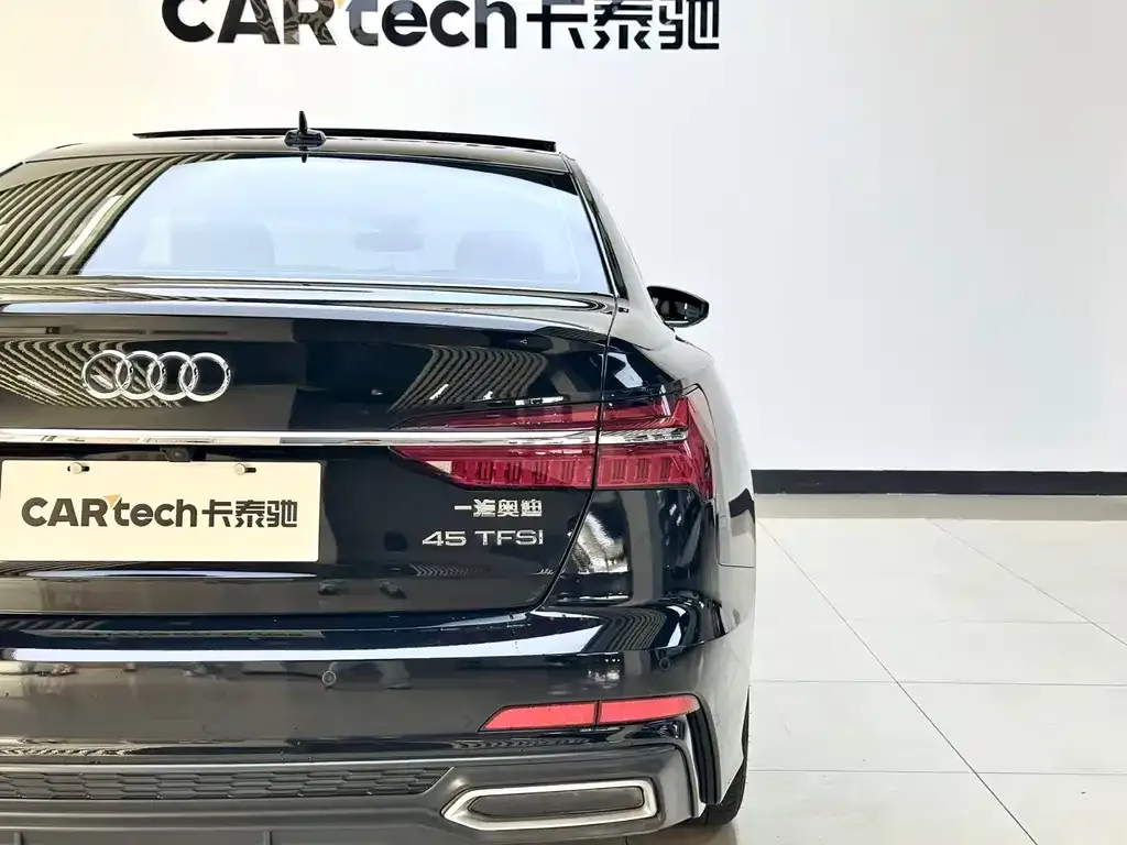 Audi A6L — фото 10