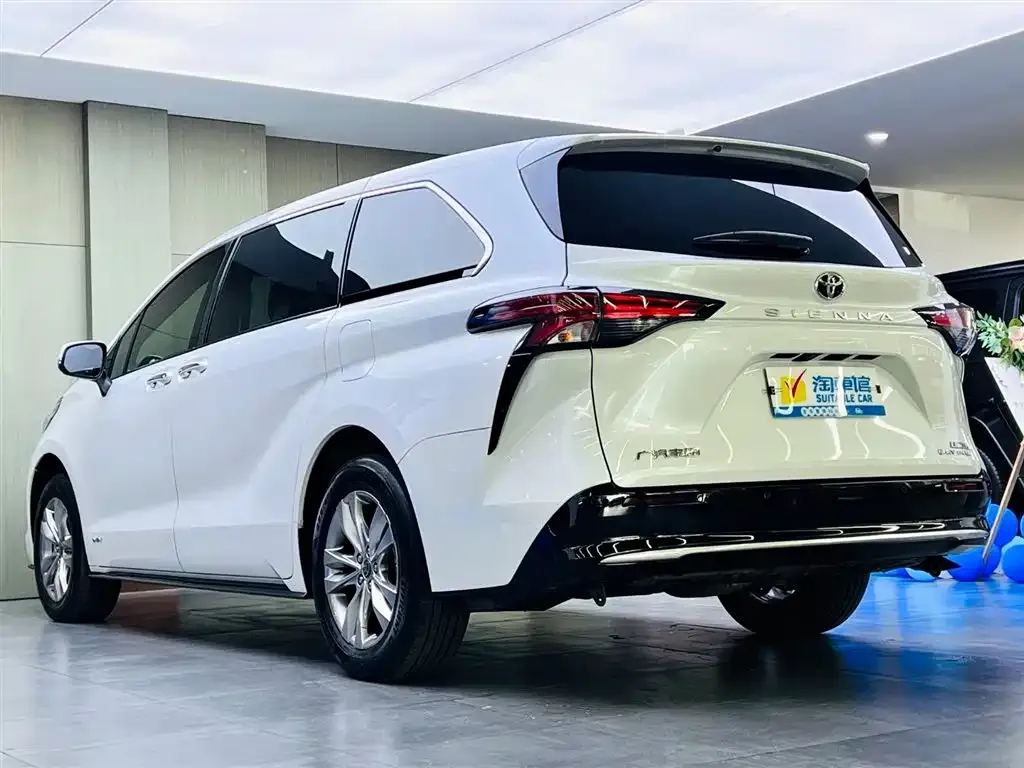Toyota Sienna 2025 из CN, фото 10