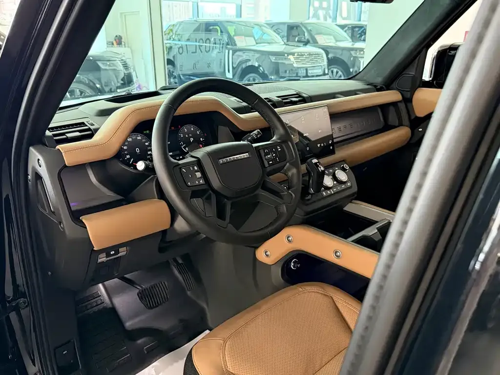 Land Rover Defender — фото 10