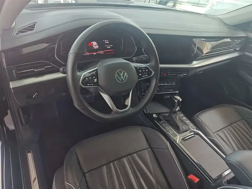 Volkswagen Passat 2022 из CN, фото 10