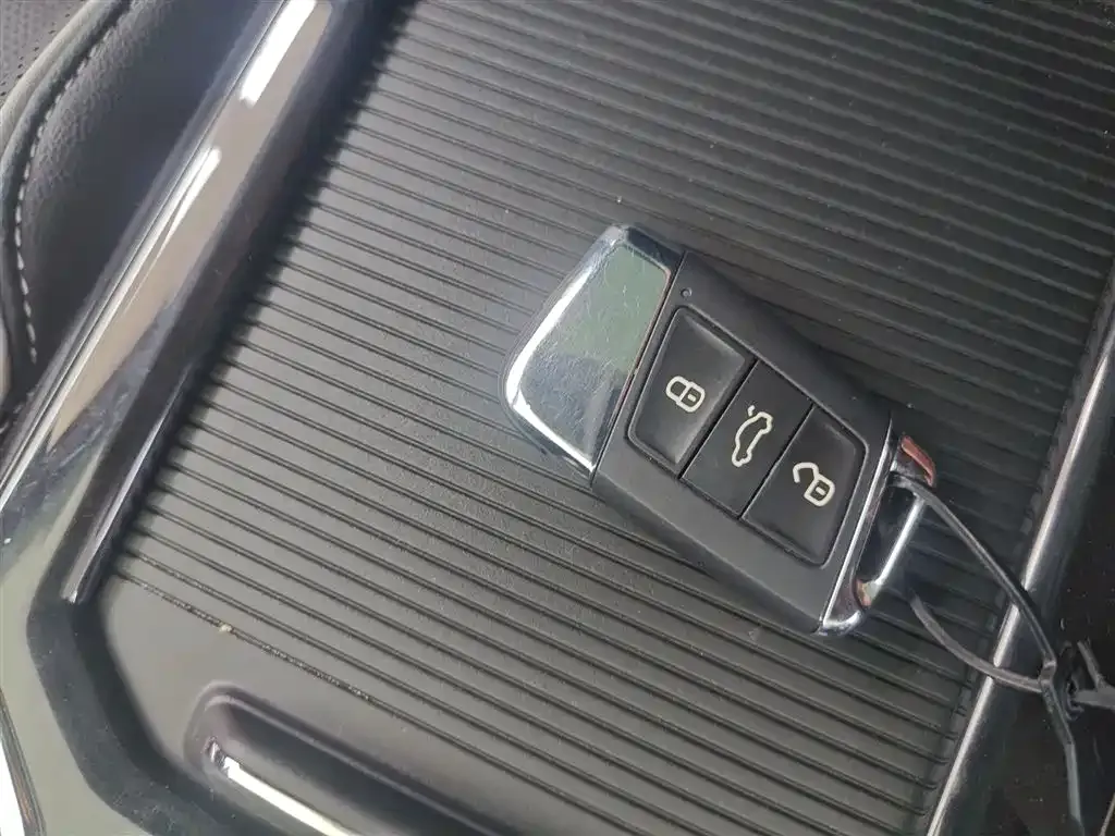 Volkswagen Passat 2022 из CN, фото 8