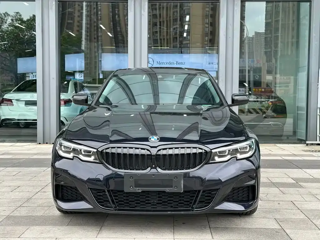BMW 3 Series — фото 1