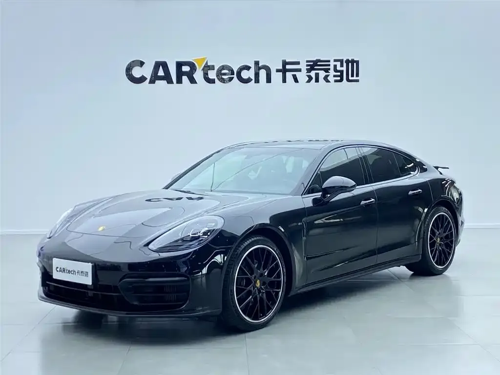 Porsche Panamera — фото 1