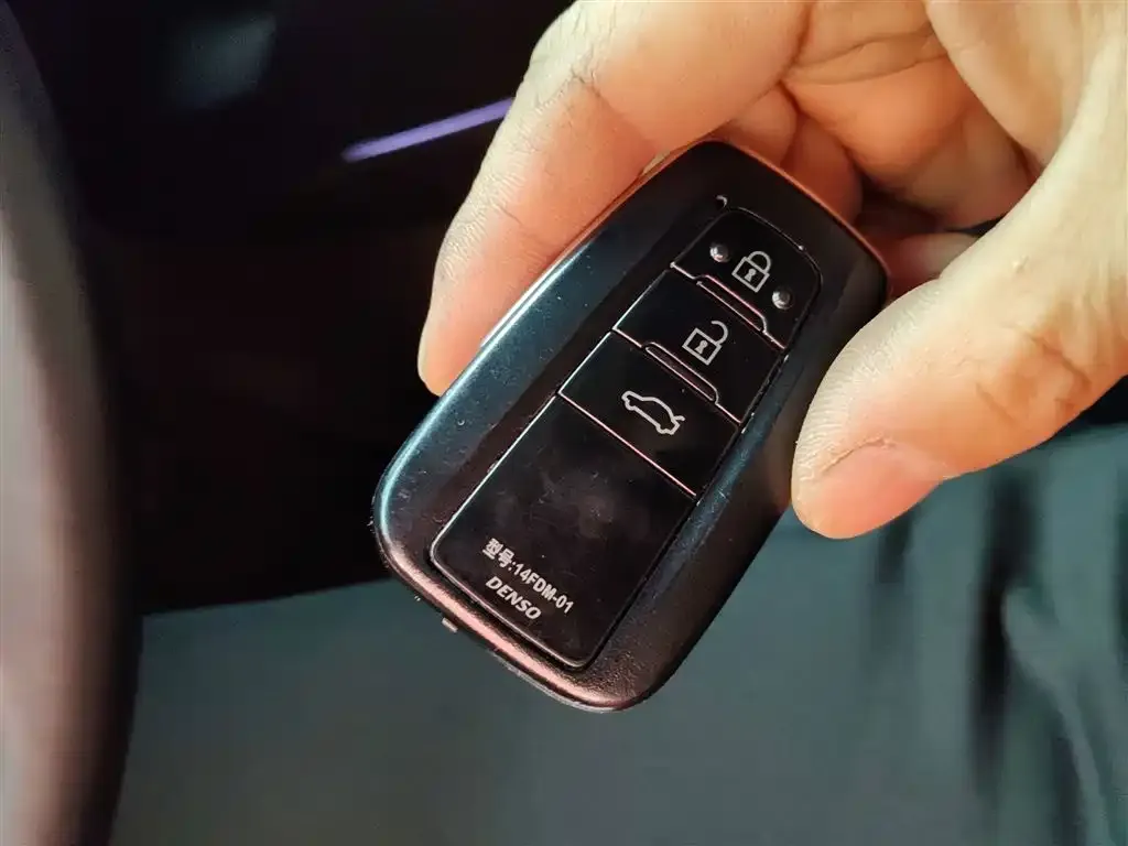 Toyota Avalon 2021 из CN, фото 2