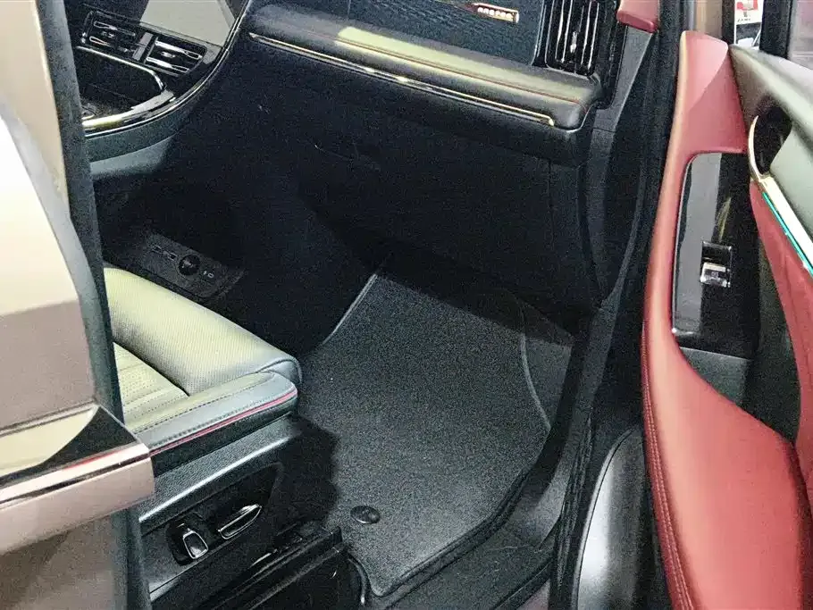 GAC Motor Trumpchi M8 — фото 3