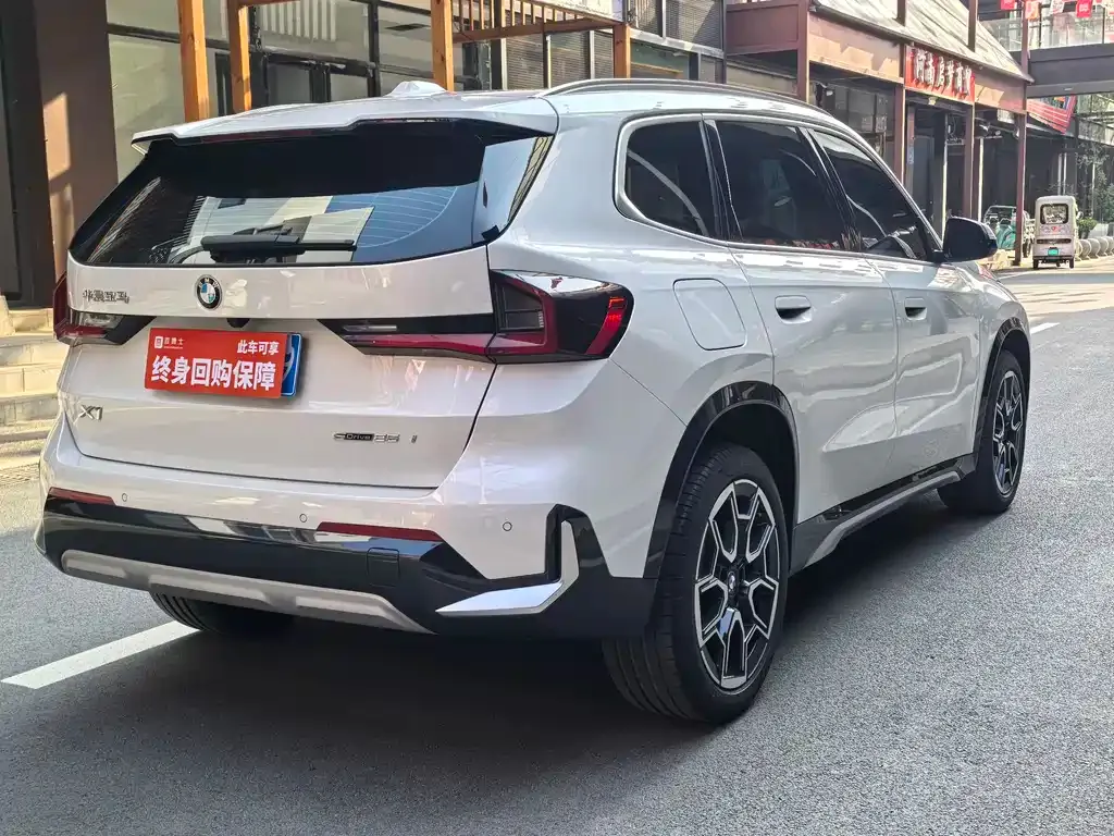 BMW X1 — фото 10
