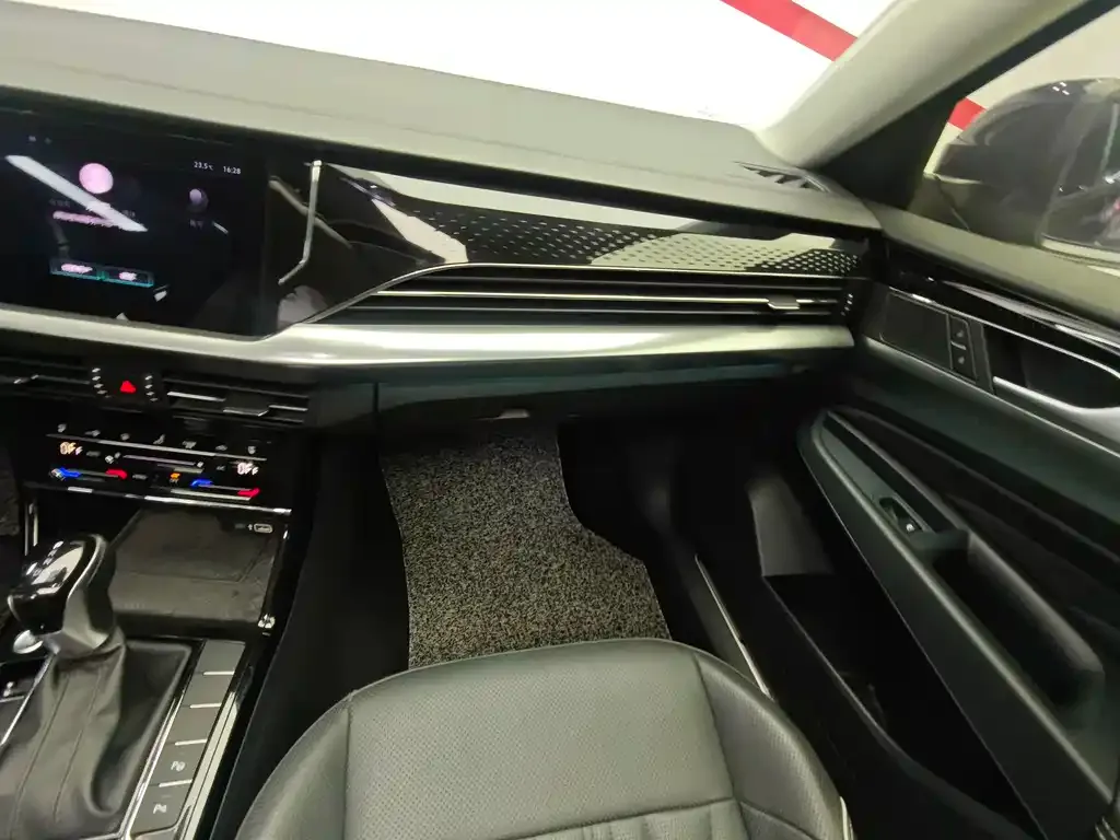 Volkswagen Passat 2021 из CN, фото 5