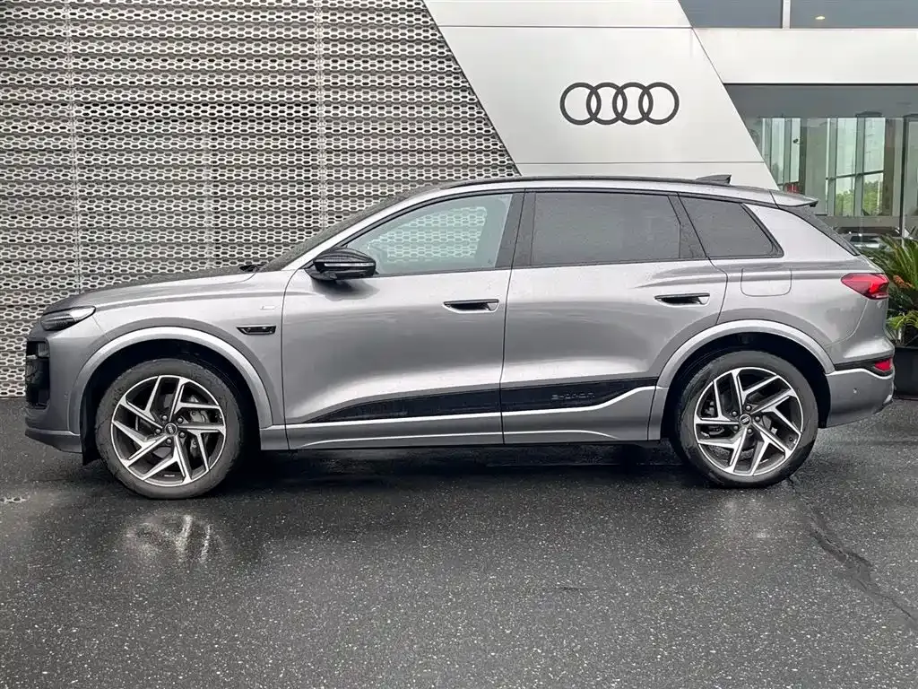 Audi Q6L e-tron — фото 9
