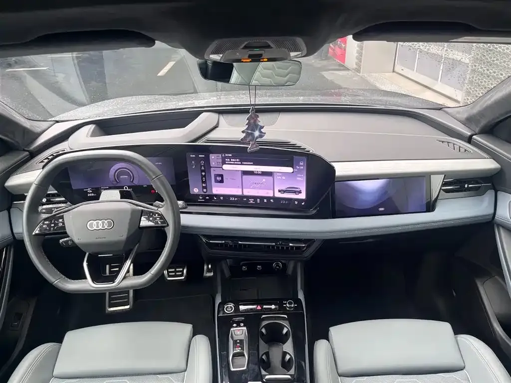 Audi Q6L e-tron — фото 4