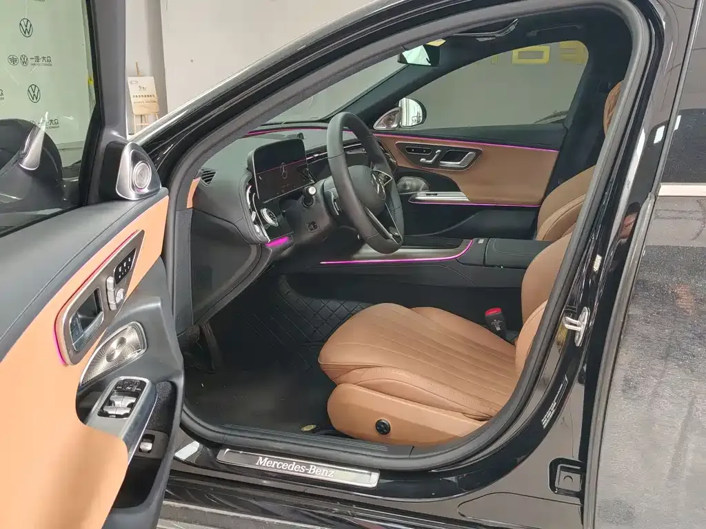 Mercedes-Benz E-Class 2024 из CN, фото 3