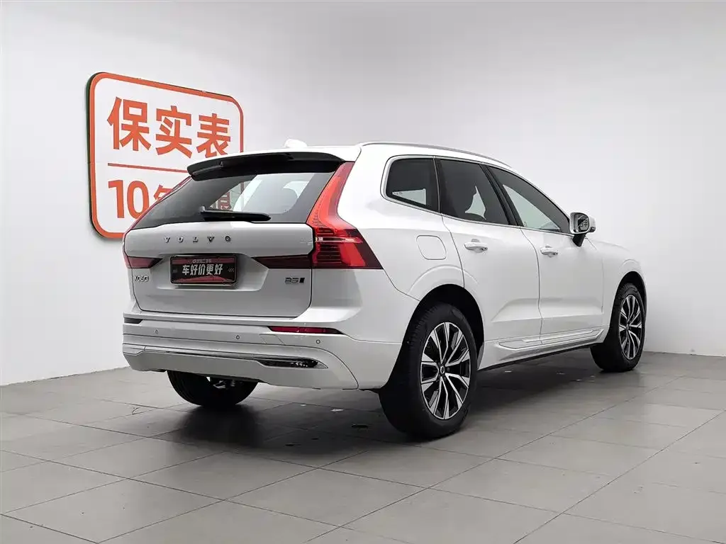 Volvo XC60 — фото 8