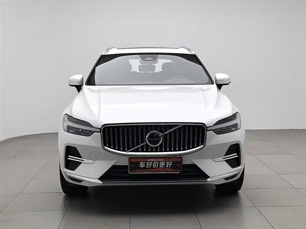 Volvo XC60 — фото 10