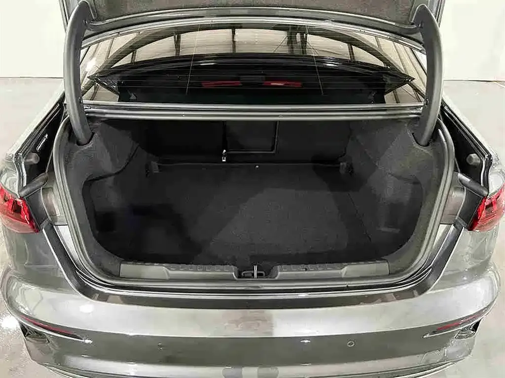 Audi A3 2024 из CN, фото 5