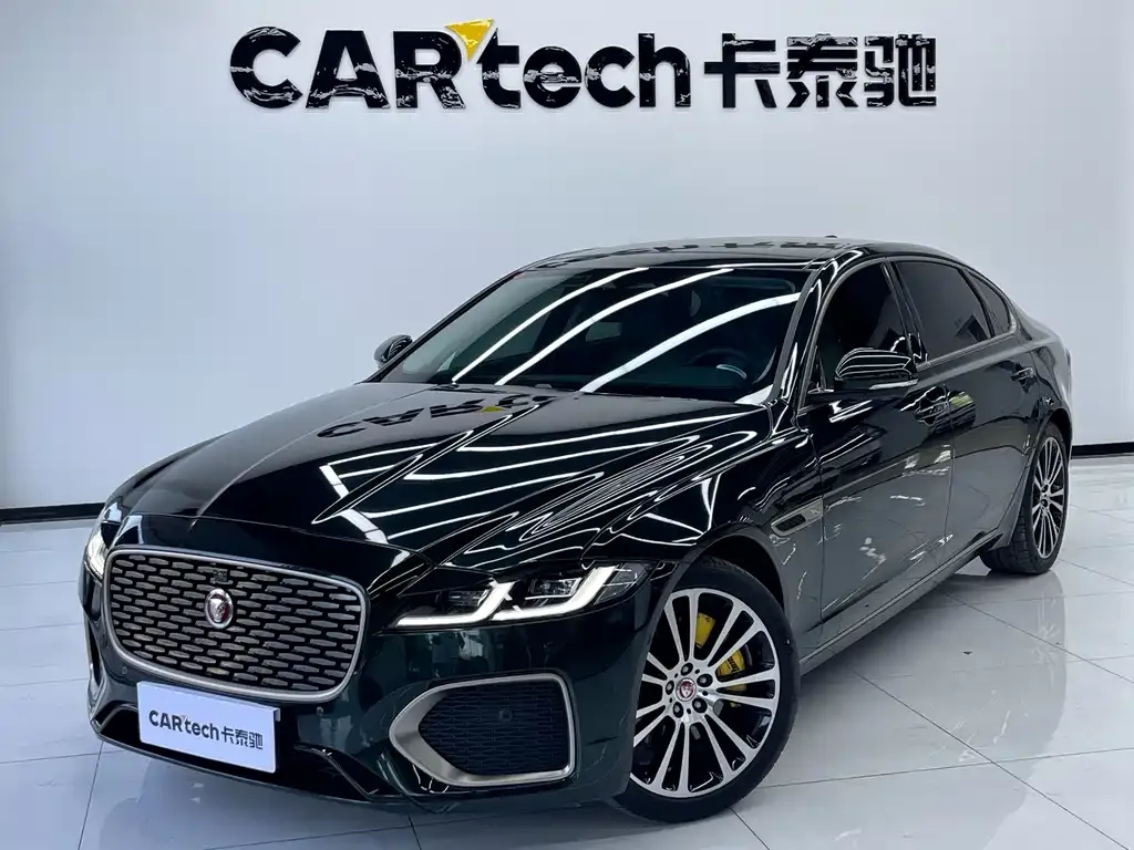 Jaguar XFL — фото 1
