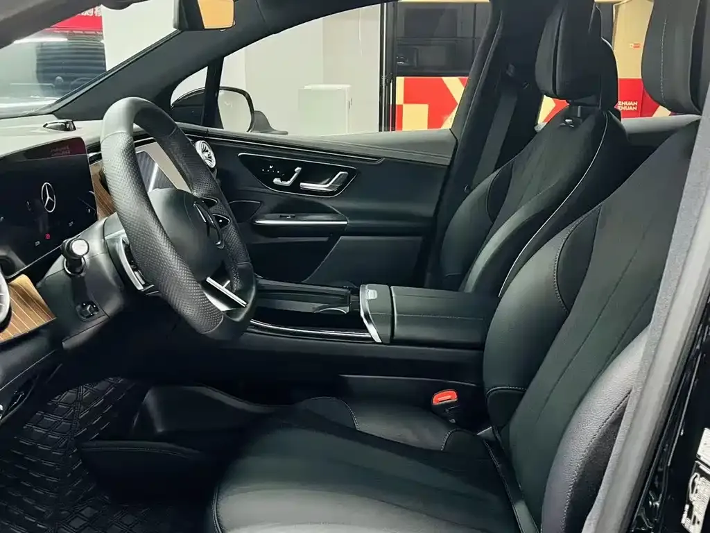 Mercedes-Benz EQE SUV 2023 из CN, фото 2