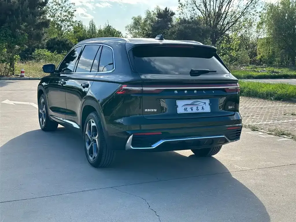 Geely Xingyue L — фото 10
