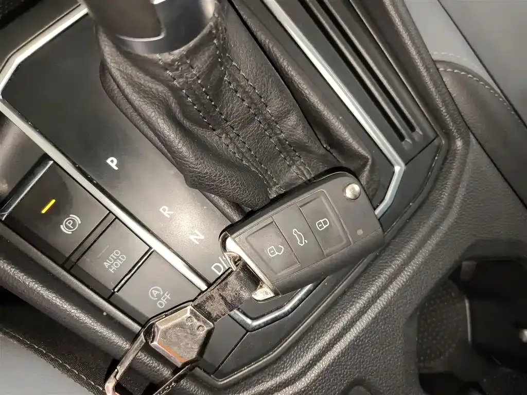Volkswagen Lavida 2023 из CN, фото 5