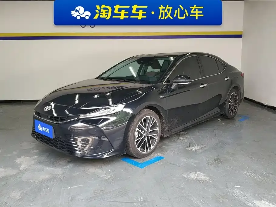 Toyota Camry 2024 из CN, фото 1