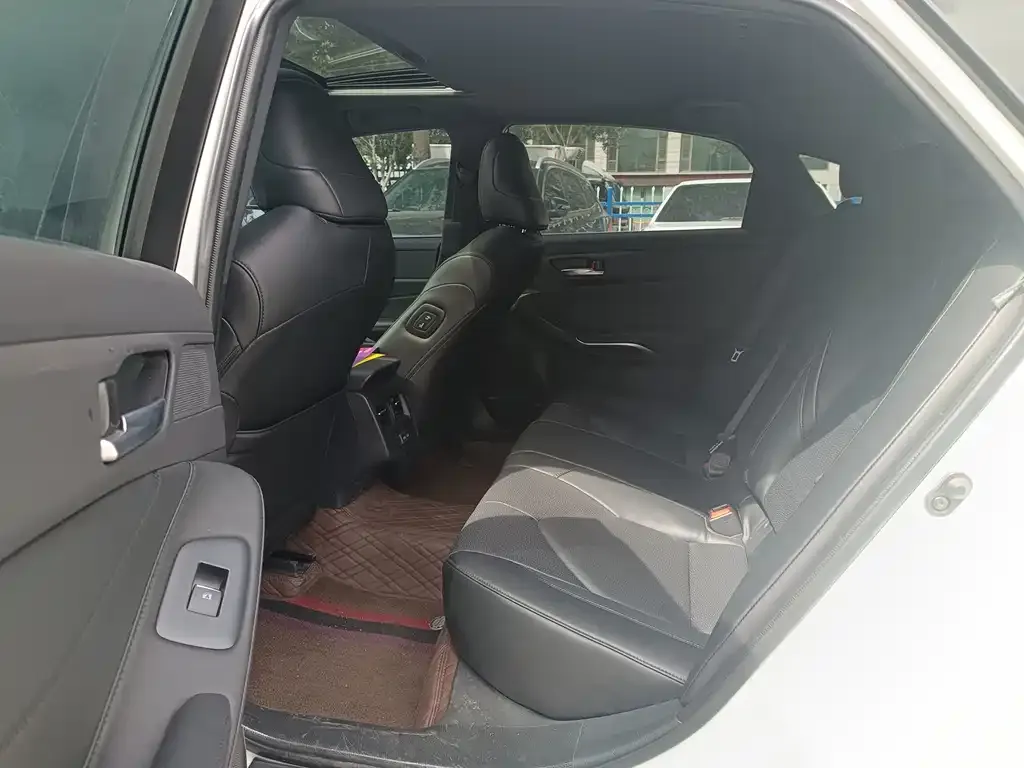 Toyota Avalon 2022 из CN, фото 5