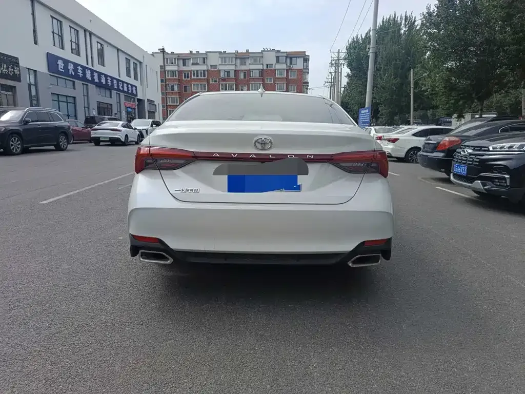 Toyota Avalon 2022 из CN, фото 3