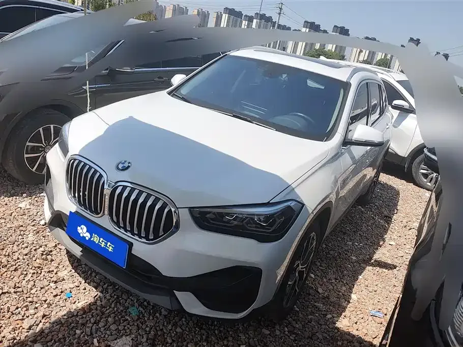 BMW X1 — фото 1